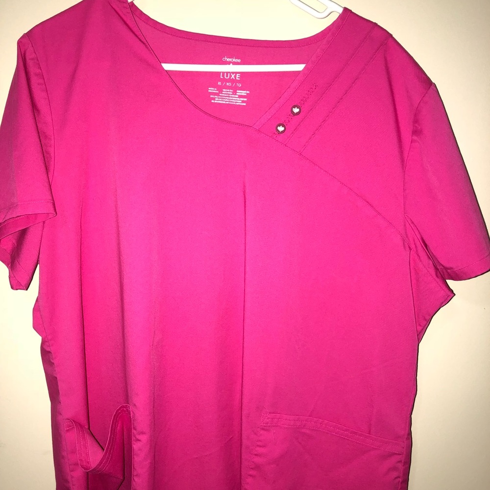 Cherokee Luxe scrub top
